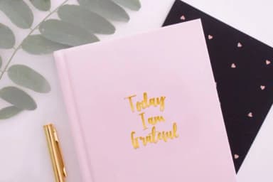 Catarina Font by alphArt — Script Handwritten Font — thumbnail 5