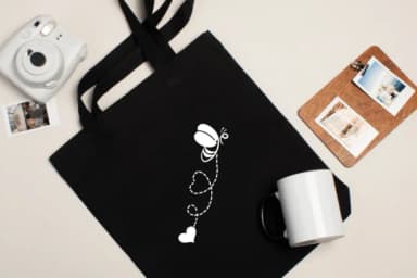 Bee Love by Nun Sukhwan — Dingbats Font — thumbnail 5