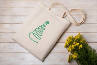 Christmas Tree by Chonada — Dingbats Font — thumbnail 6