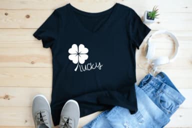 Clover Leaf by Sirinart — Dingbats Font — thumbnail 6