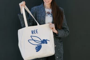 Cute Bee by Sontaya — Dingbats Font — thumbnail 7