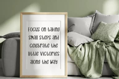 Little Grinch by Letterayu — Slab Serif Font — thumbnail 6