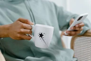 Shooting Star by MOMAT THIRTYONE — Dingbats Font — thumbnail 6