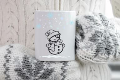 Snowman by Bee piyanuch — Dingbats Font — thumbnail 7