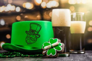 St Patrick Day by Bee piyanuch — Dingbats Font — thumbnail 5