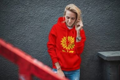 Sunflower Sunny by MOMAT THIRTYONE — Dingbats Font — thumbnail 4