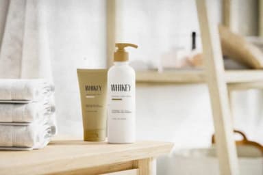 Whikey by Minimalistartstudio — Slab Serif Font — thumbnail 4