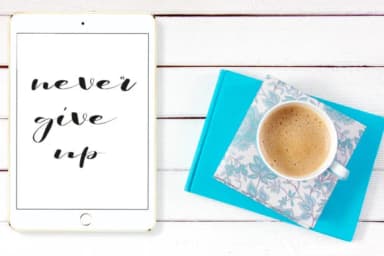 Esqulo Font by Katie Holland — Script Handwritten Font — thumbnail 7