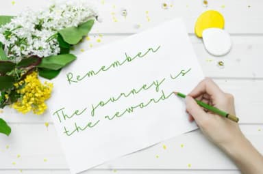 Layla Font by Ishmael Studio by Ishmael Studio — Script Handwritten Font — thumbnail 3