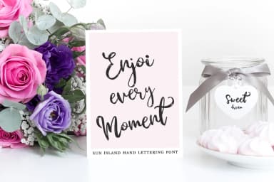 Sun Island Font by Pasha Larin — Script Handwritten Font — thumbnail 3