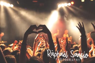 Waltskul Font by GartypeStudio — Script Handwritten Font — thumbnail 8