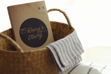 Yulia Light Font by RochArt — Script Handwritten Font — thumbnail 2