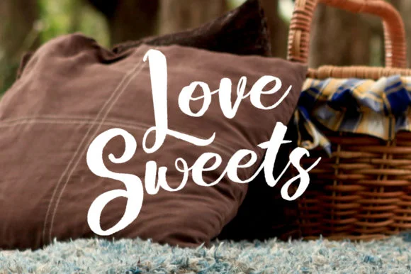 Alissya Font by Maulana Creative — Script Handwritten Font — thumbnail 4