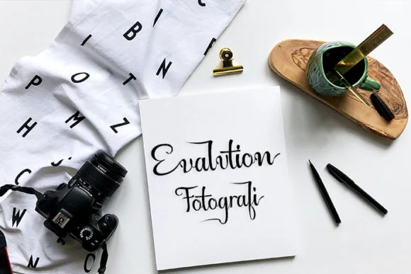 Britania Font by Rezastudio — Script Handwritten Font — thumbnail 2