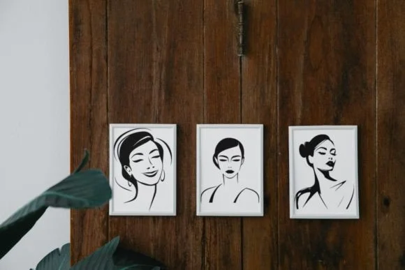 Minimalist Woman by MOMAT THIRTYONE — Dingbats Font — thumbnail 7