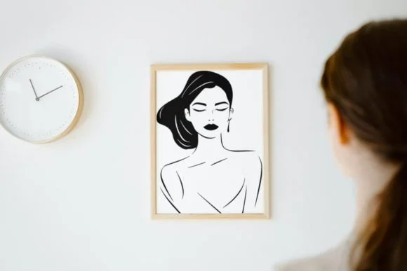 Minimalist Woman by MOMAT THIRTYONE — Dingbats Font — thumbnail 8
