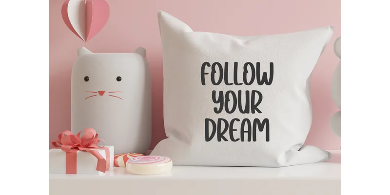 Pinky Season Font by Minimalist Eyes — Display Font — thumbnail 3
