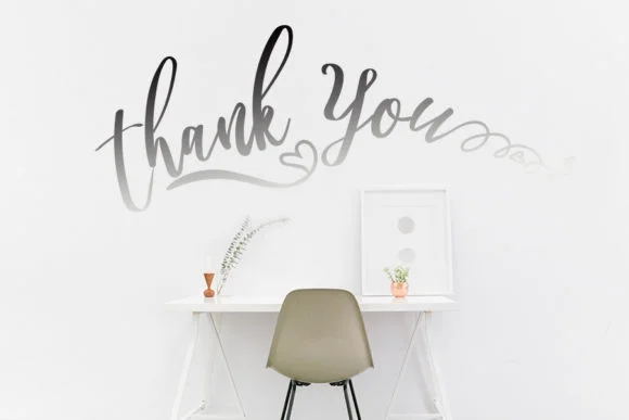 Free and Happy Font by inworkID — Script Handwritten Font — thumbnail 7