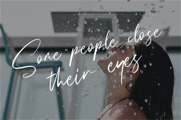 Hignatures Font by Maulana Creative — Script Handwritten Font — thumbnail 3